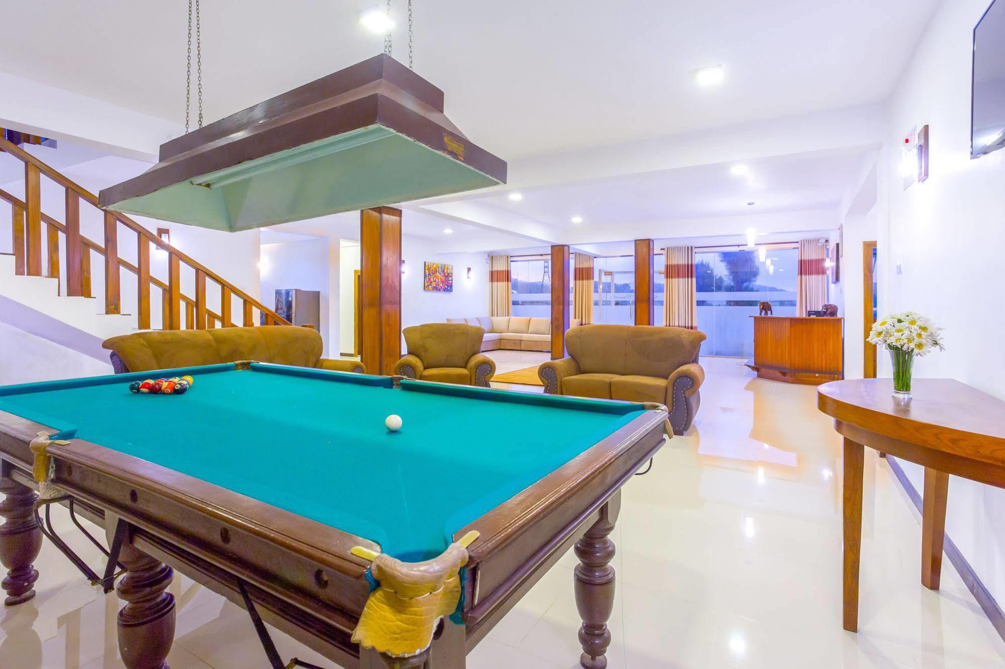 Grand Camellia Hotel Нувара-Элия Экстерьер фото